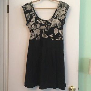 Black and white express dress